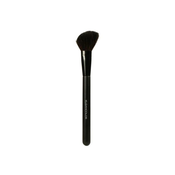 Angled Blush Brush CB757
